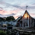 Bed & Breakfast Aux Logis De La Solre 3*