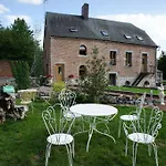 Bed & Breakfast Aux Logis De La Solre 3*