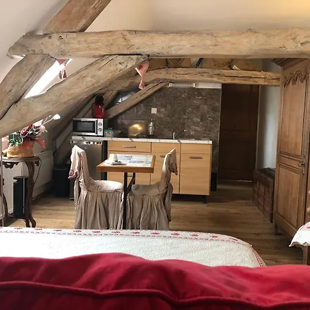 Aux Logis De La Solre Nocleg ze śniadaniem