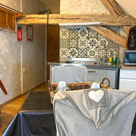 Aux Logis De La Solre Ferrière-la-Petite