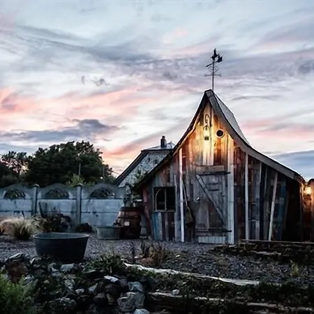 Aux Logis De La Solre Отель типа 