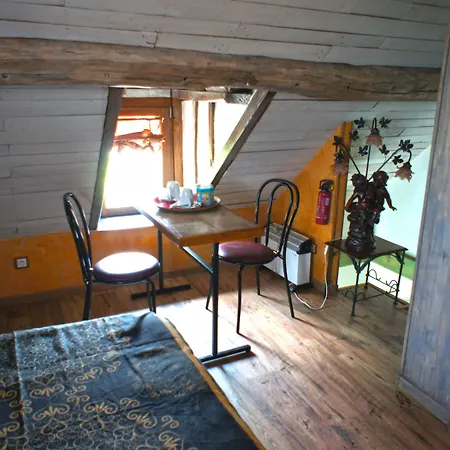 Couette-café Aux Logis De La Solre Ferrière-la-Petite