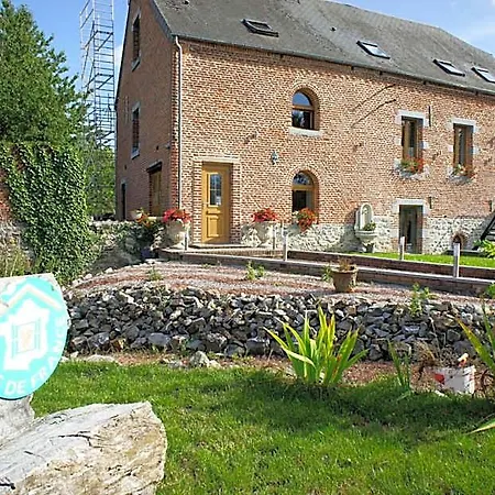 Couette-café Aux Logis De La Solre Ferrière-la-Petite