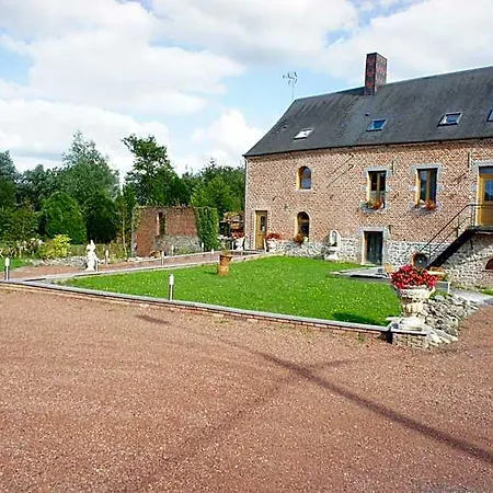 Couette-café Aux Logis De La Solre 3*