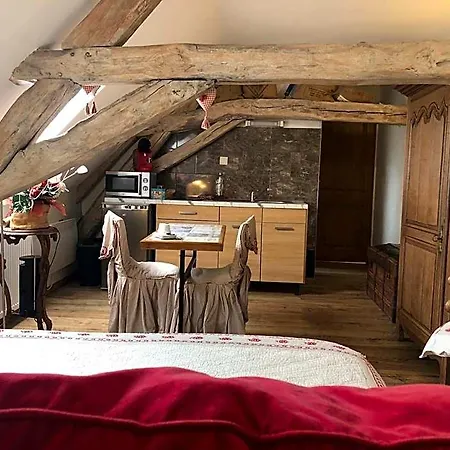Aux Logis De La Solre Couette-café