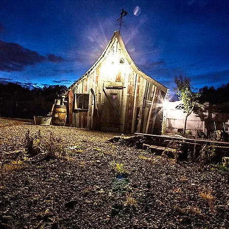 Bed & Breakfast Aux Logis De La Solre 3*