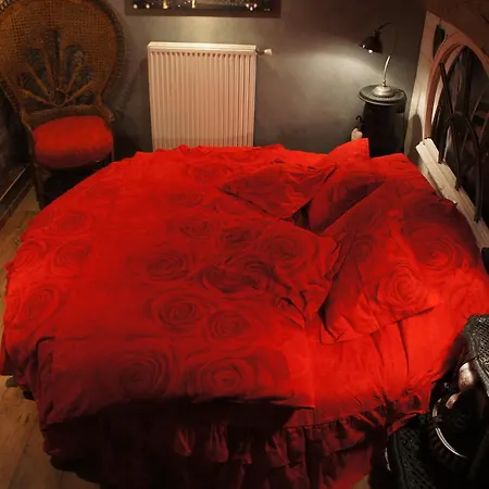 Aux Logis De La Solre 3*