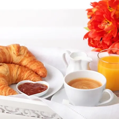 Aux Logis De La Solre Отель типа 