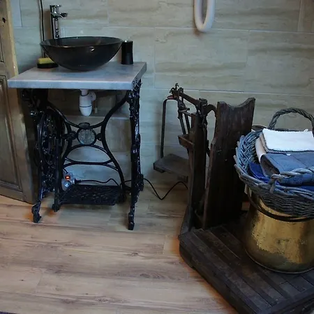 Aux Logis De La Solre 3*